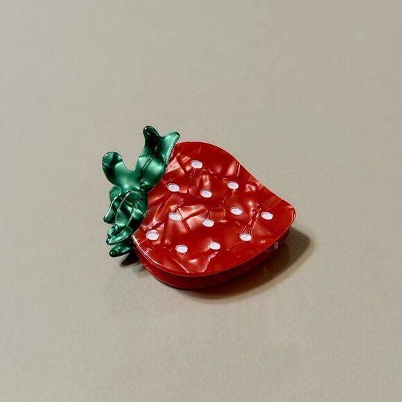 Strawberry hair clips N722 - Picture 1 of 3